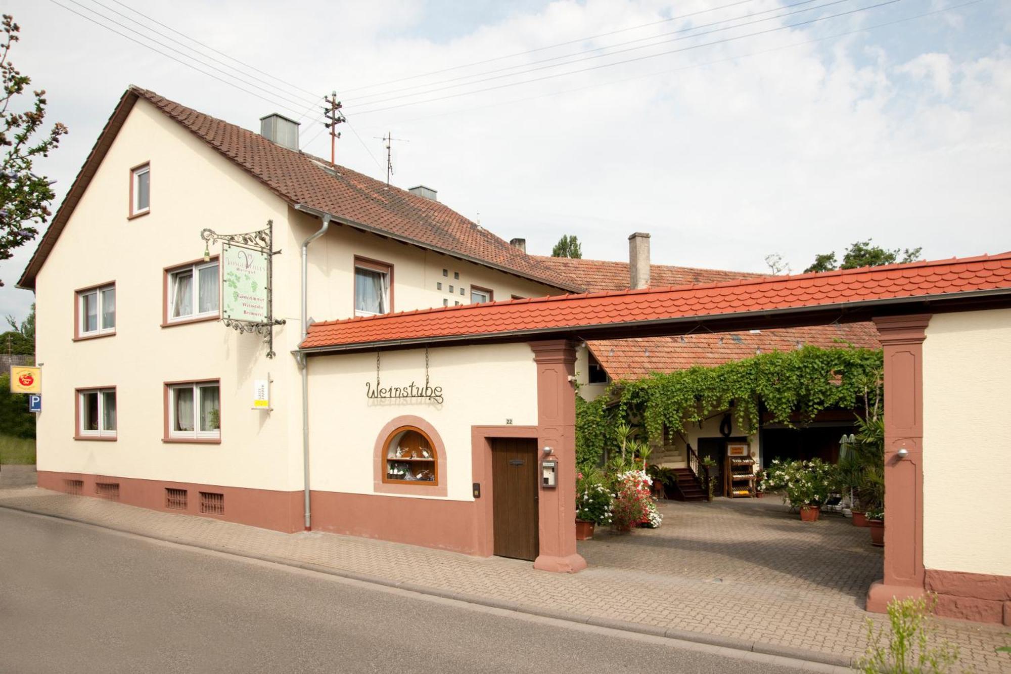 Weingut Und Gaestehaus Vongerichten Oberhausen  Exterior photo